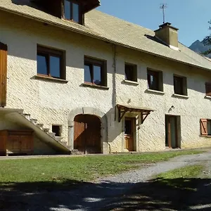 Maison Typique Des Alpes, Pour Un Grand Bol D'air. , Aubessagne France